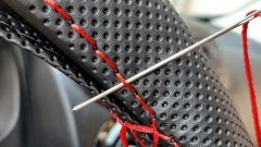 Dikmeli Direksiyon Kılıfı Hava Delikli Mum İpli Siyah Renk Kırmızı Dikişli Renault Twingo
